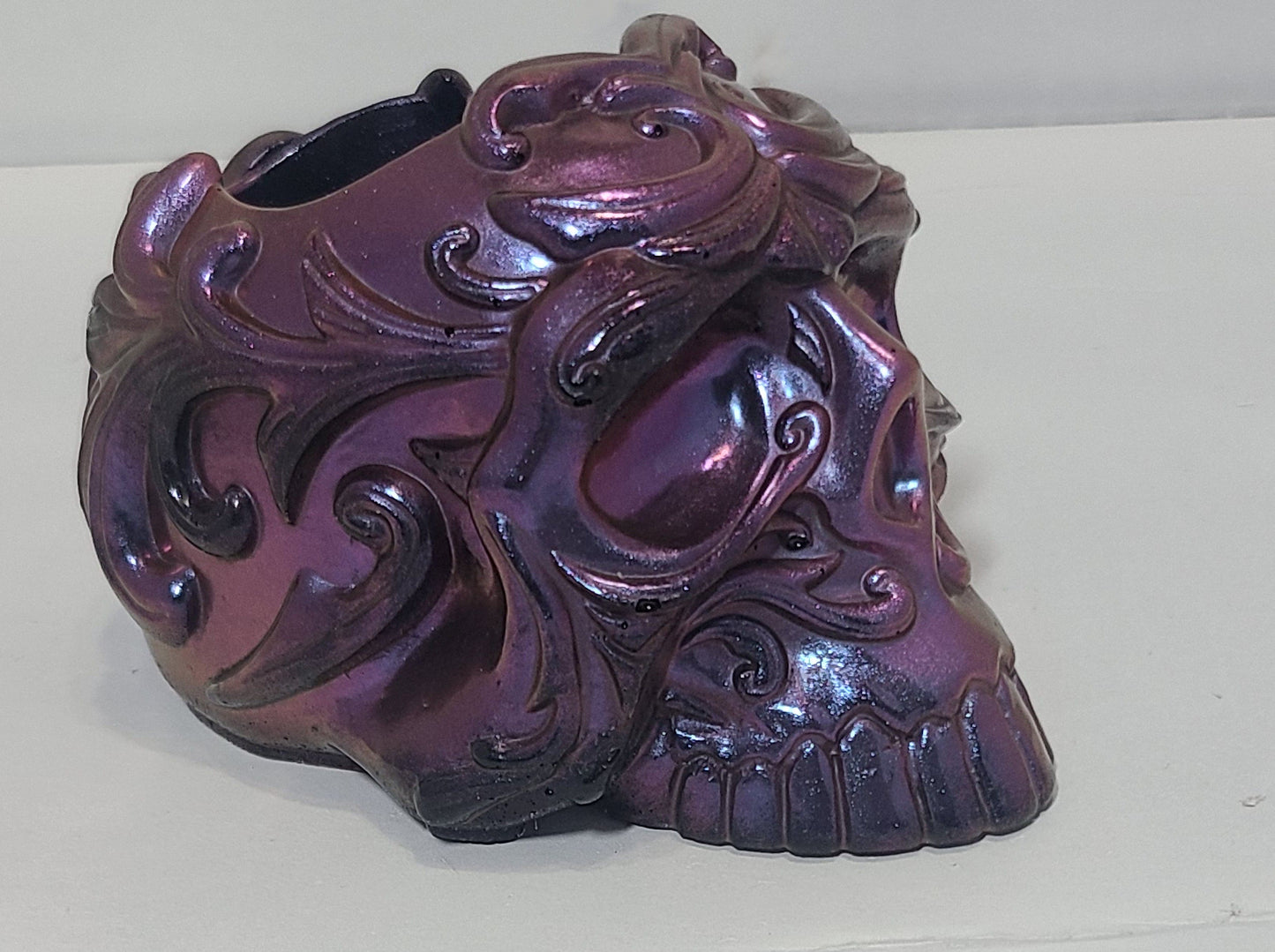 Makeup Brush Holder - Resin Skull